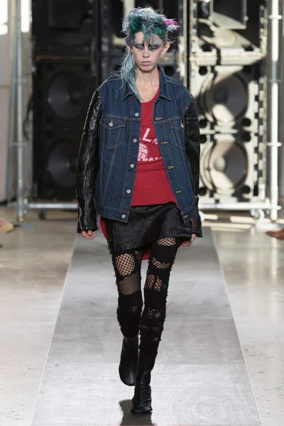 Look 29